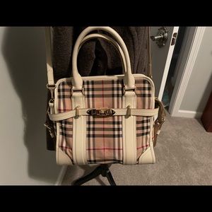 💯 Authentic Burberry Minford Satchel/Crossbody
